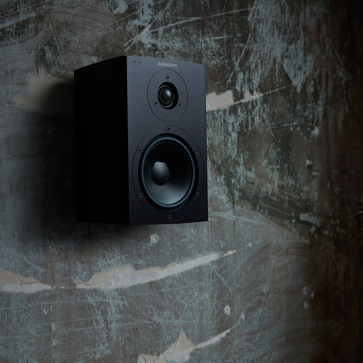 Xeo Wall Bracket | Accessories | Discreet and elegant
